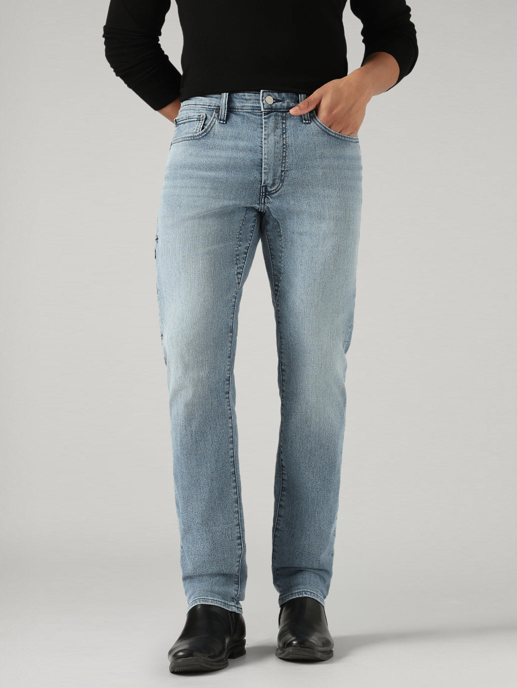 Men's 511 Light Blue Slim Fit Mid Rise Commuter Jeans - Front View