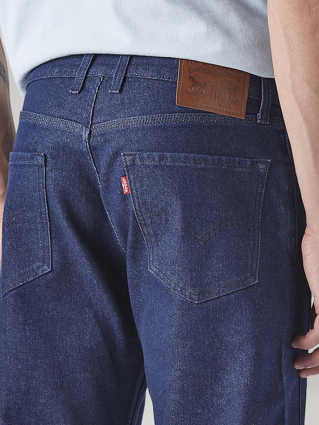 Men's 555 Dark Blue Relaxed Straight Fit Mid Rise Jeans - Detail View