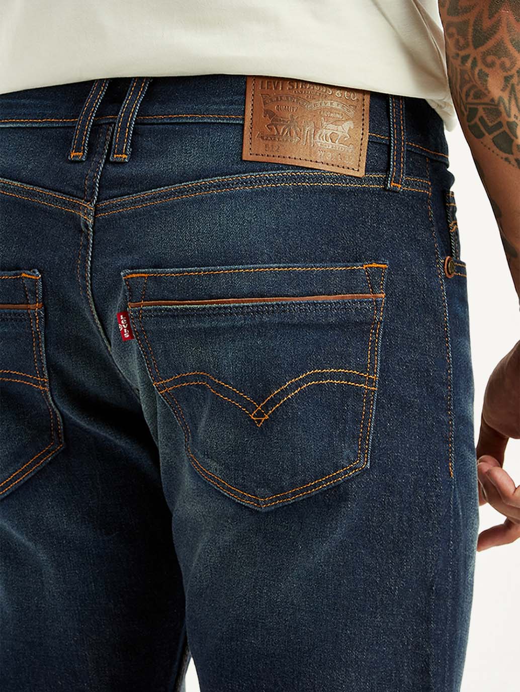 Men's Tinted 512 Dark Blue Slim Tapered Fit Mid Rise Jeans - Detail View