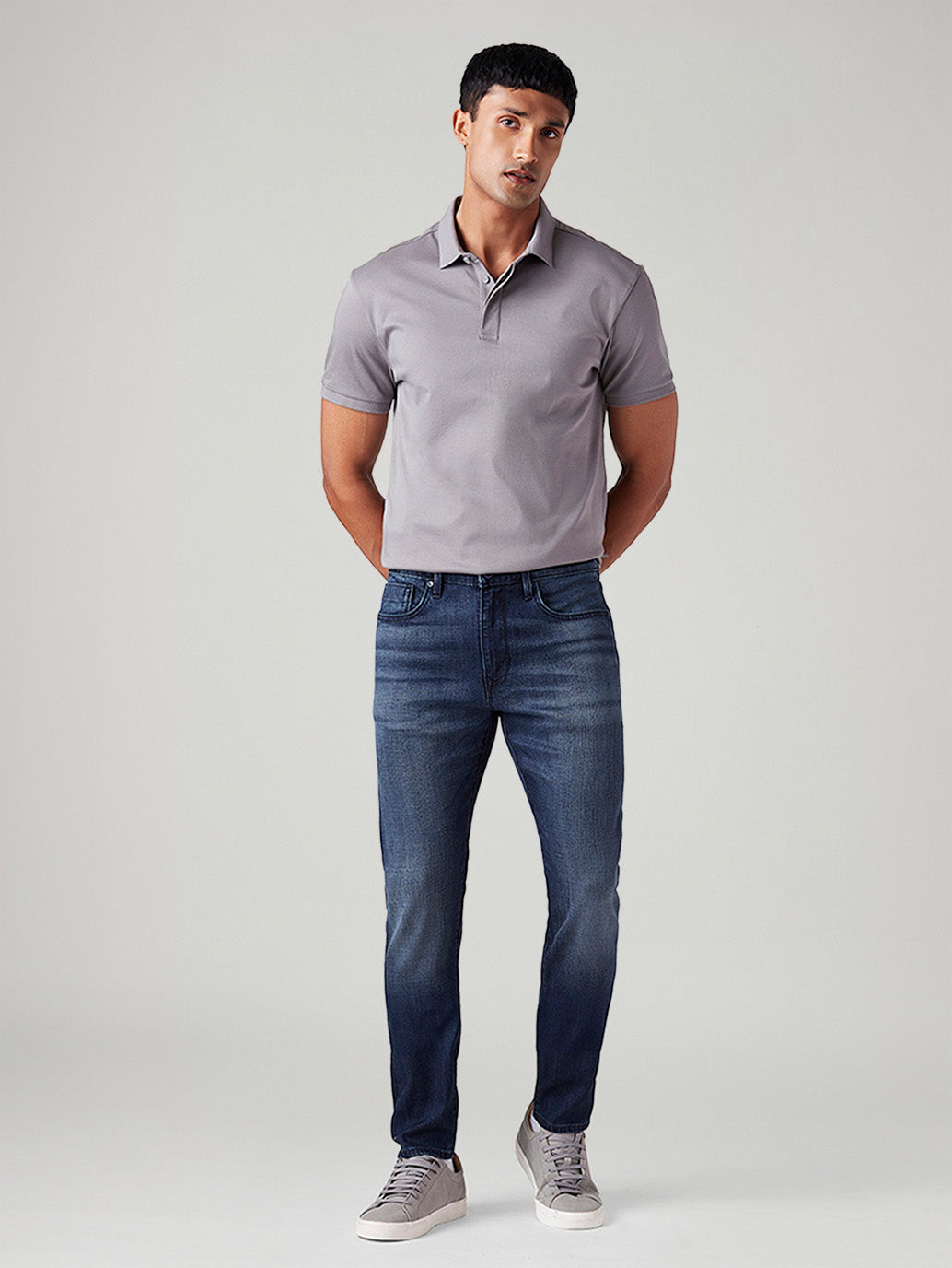 Men's 512 Dark-Blue Slim Tapered Fit Mid Rise Jeans - Front View
