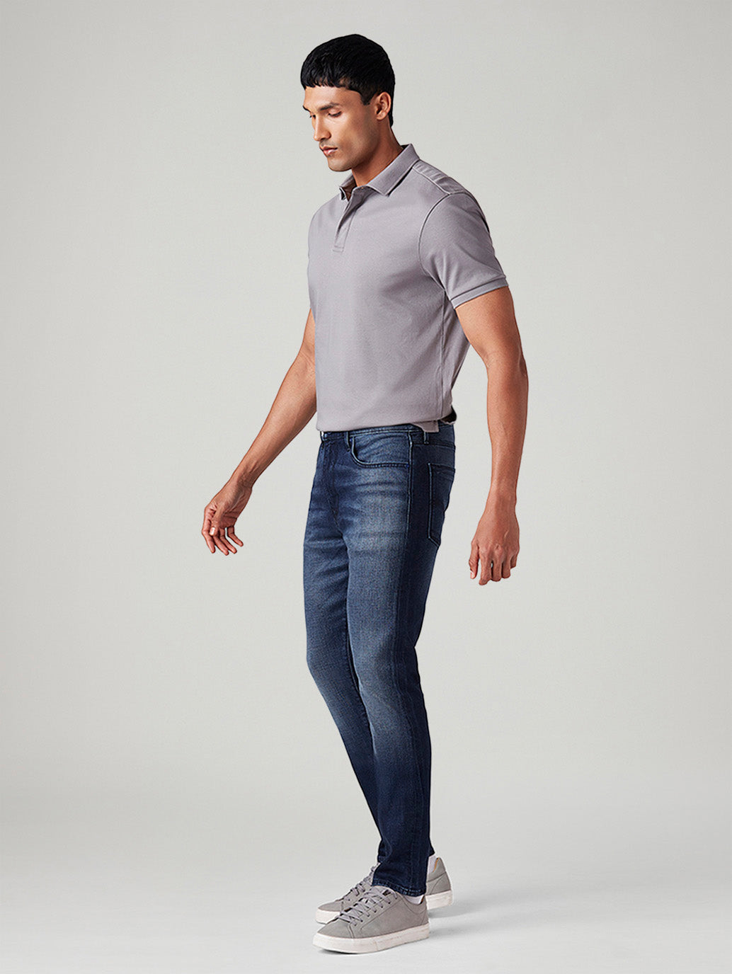 Men's 512 Dark-Blue Slim Tapered Fit Mid Rise Jeans - Side View