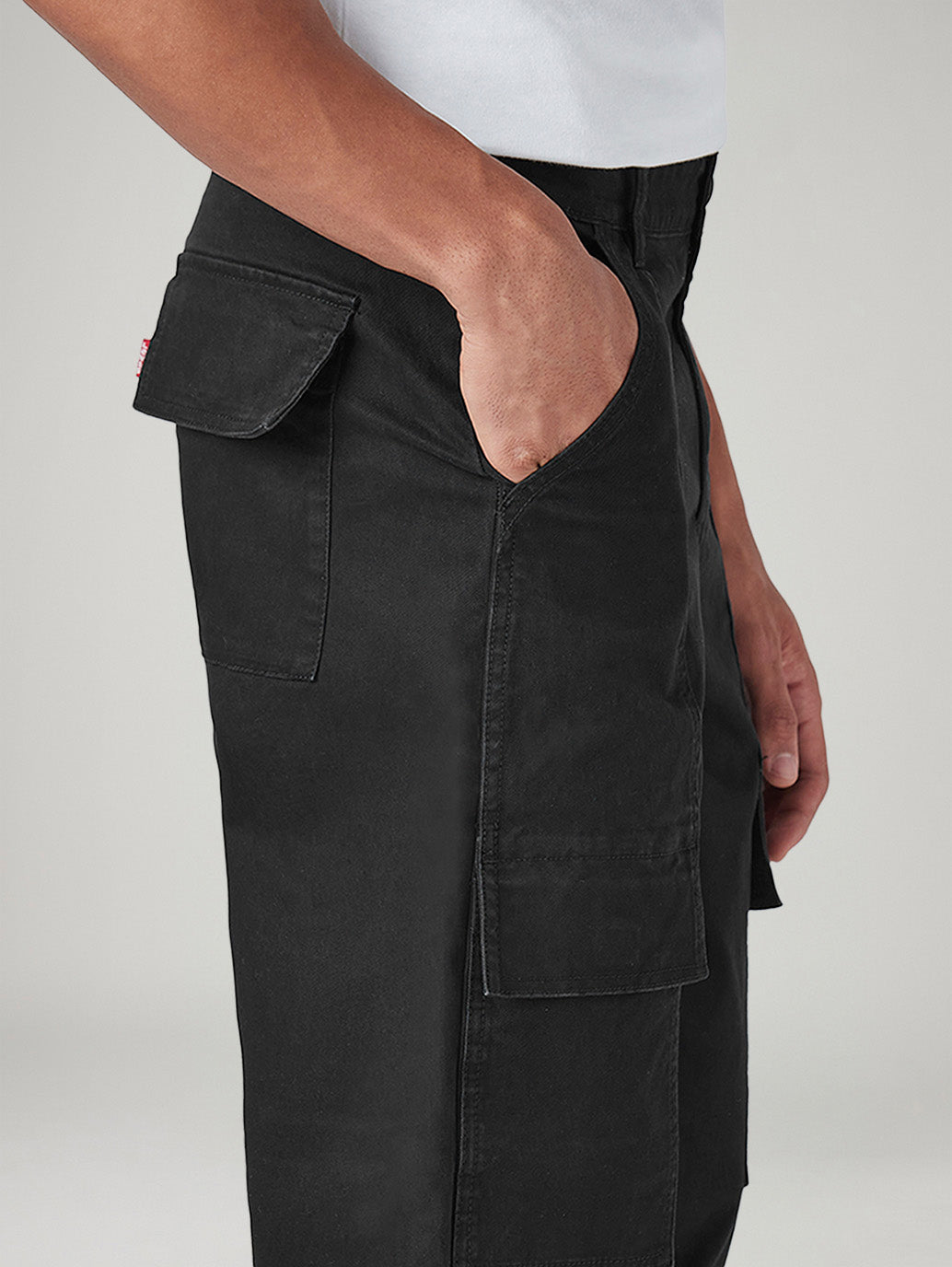 Men's Black Straight Fit Mid Rise Commuter Cargos - b2430e4b-3207-4a14-a61c-478008405cc0 View