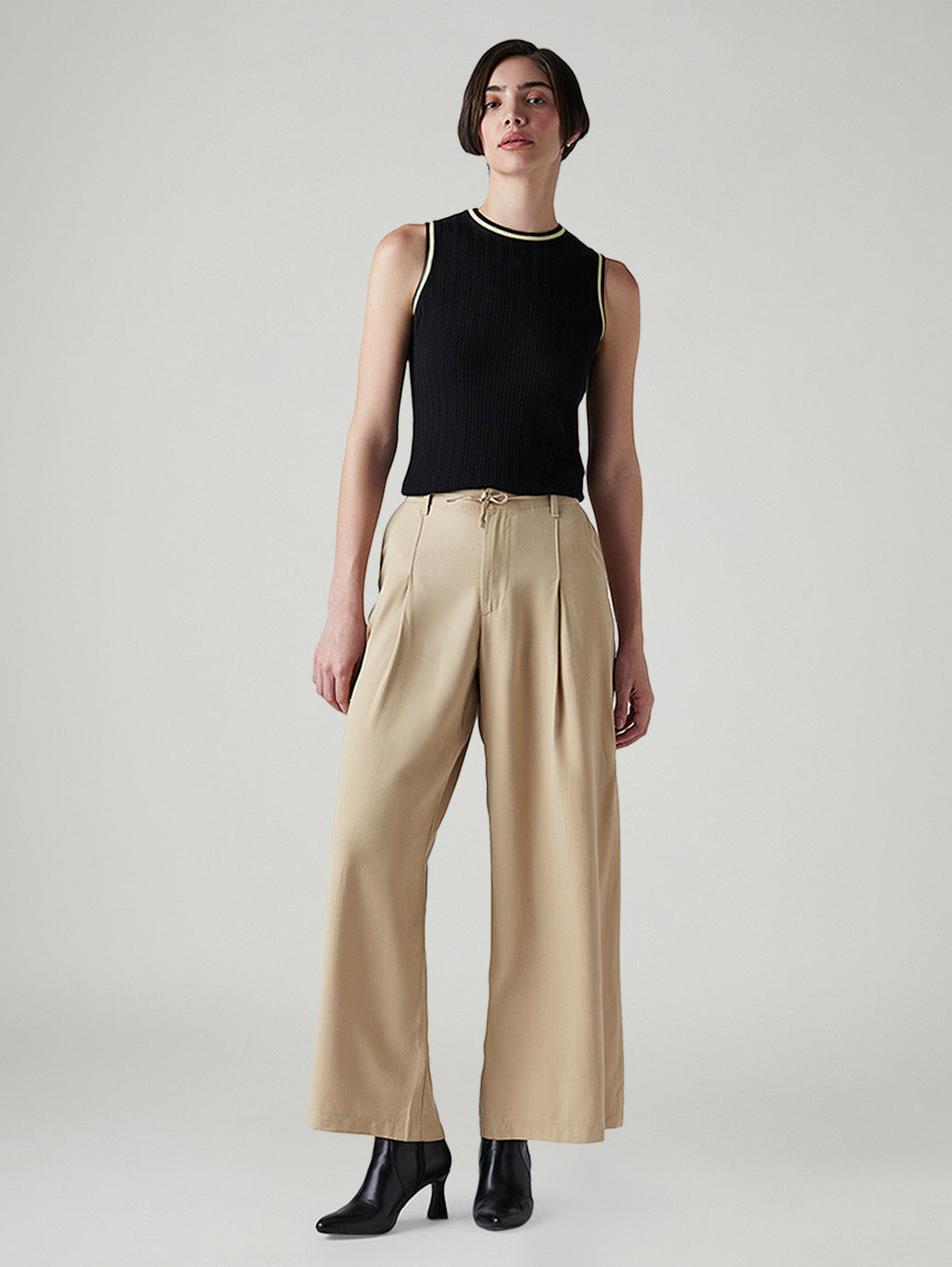 Women's Beige XL Straight Loose Fit Mid Rise Trousers
