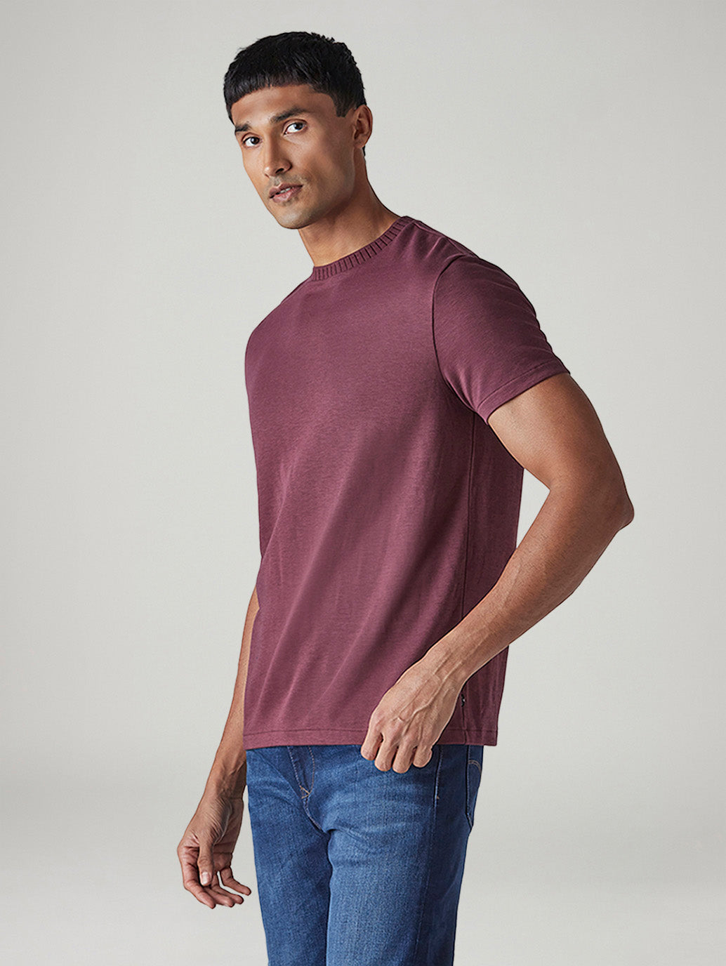 Men's Solid Slim Fit Redloop Interlock T-Shirt - Side View