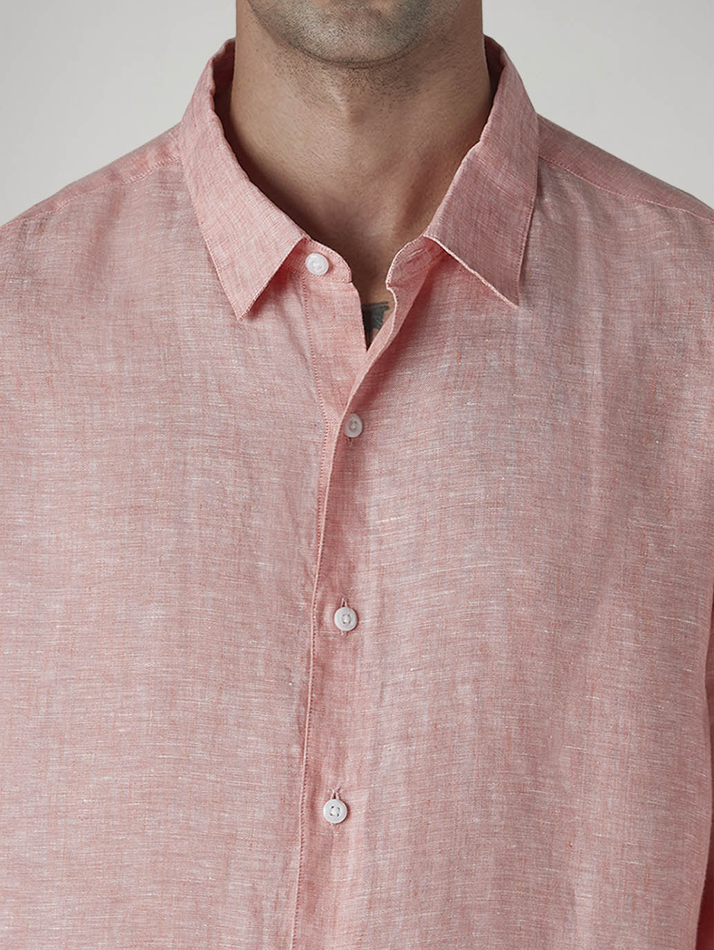 Men's Solid Slim Fit Linen Redloop Shirt - Detail View
