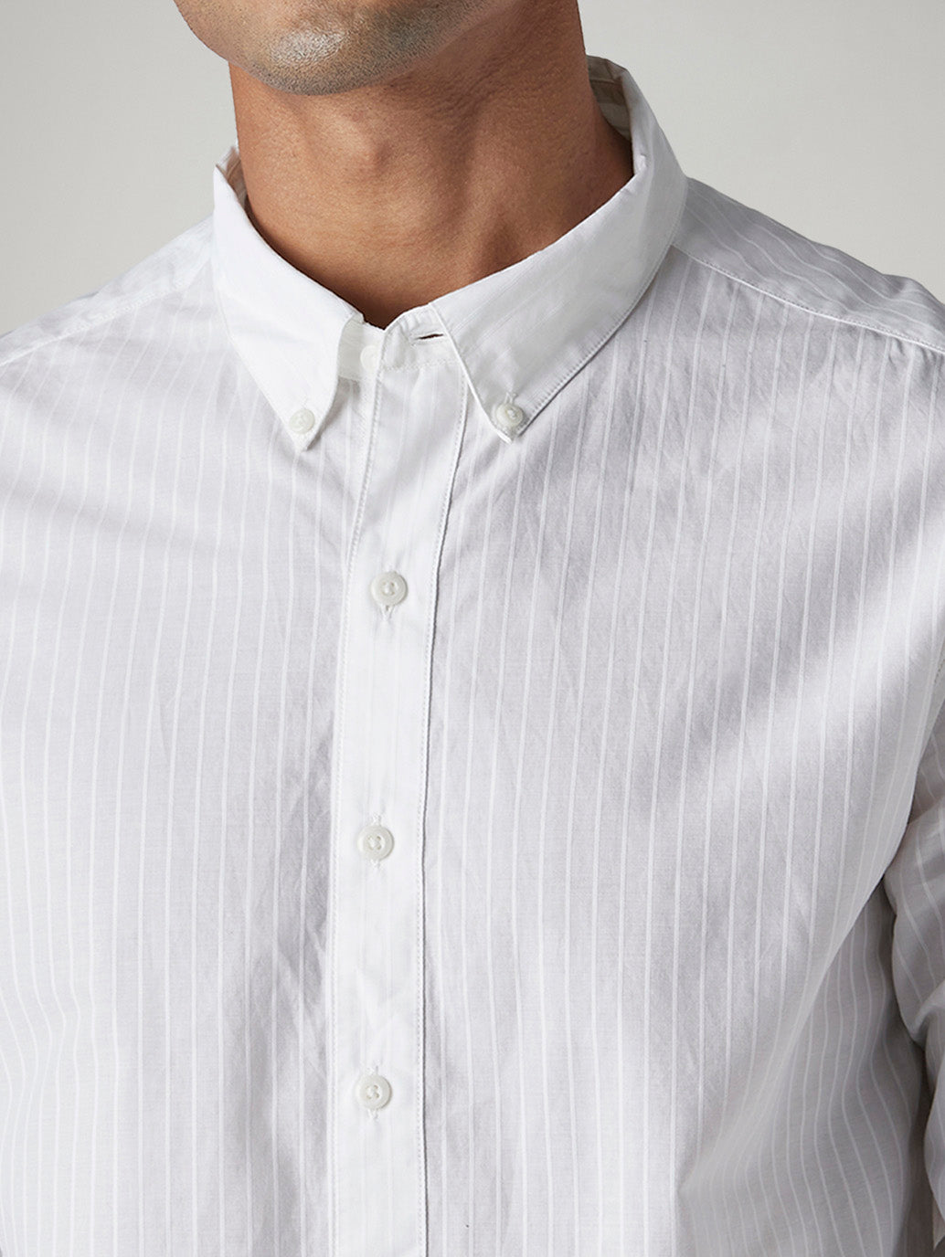 Men's Striped Slim Fit Dobby Redloop Shirt - Detail View