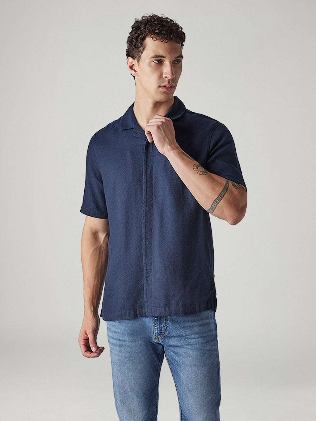 Men's Solid Loose Fit Resort Collar Redloop Shirt