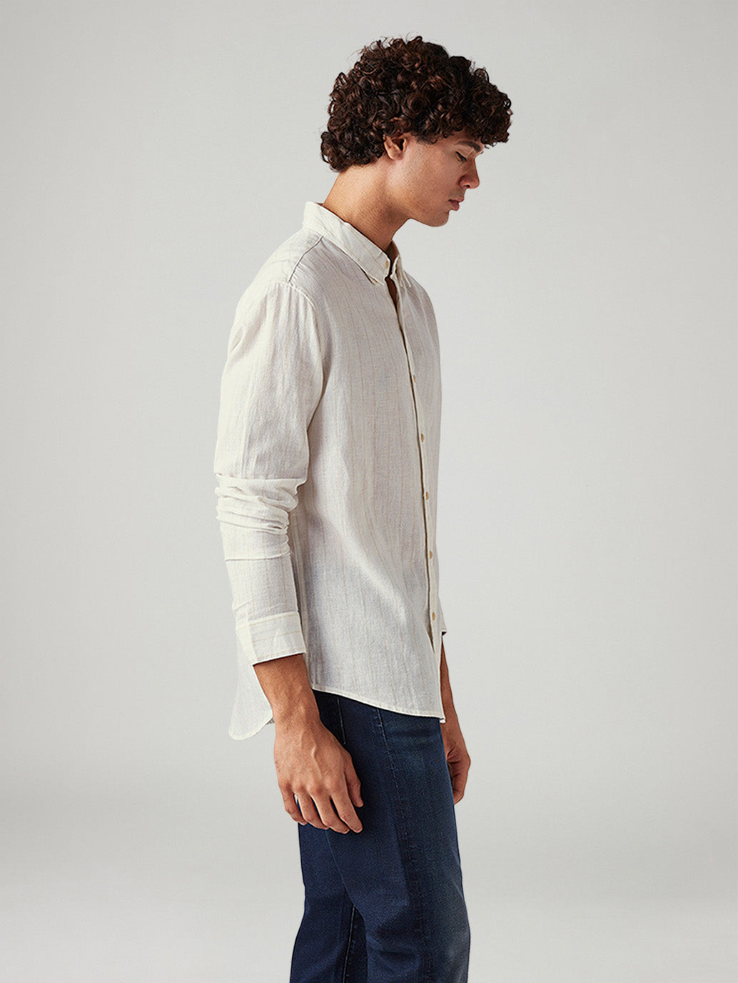 Men's Solid Slim Fit Linen Shirt - Side View