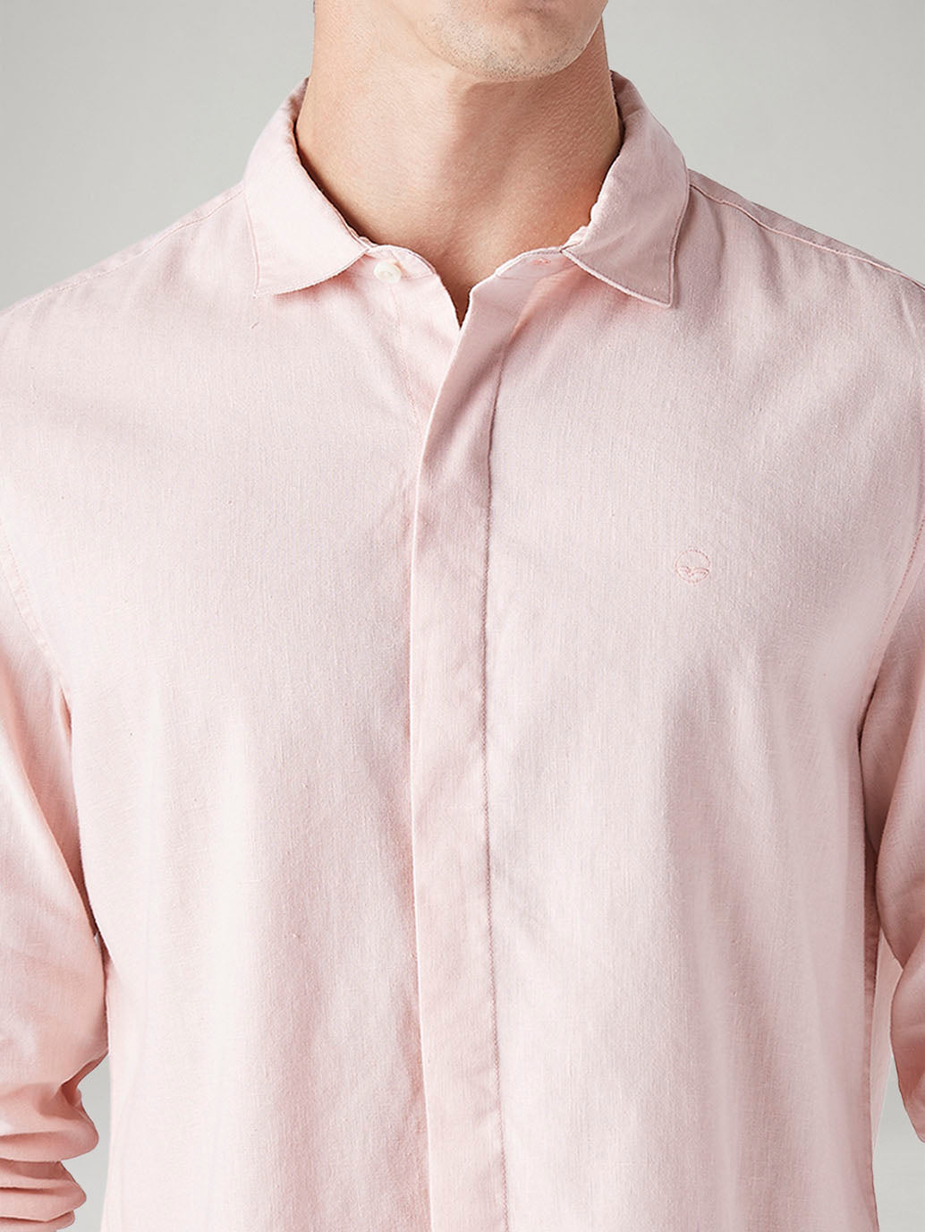 Men's Solid Slim Fit Linen Shirt - Detail View