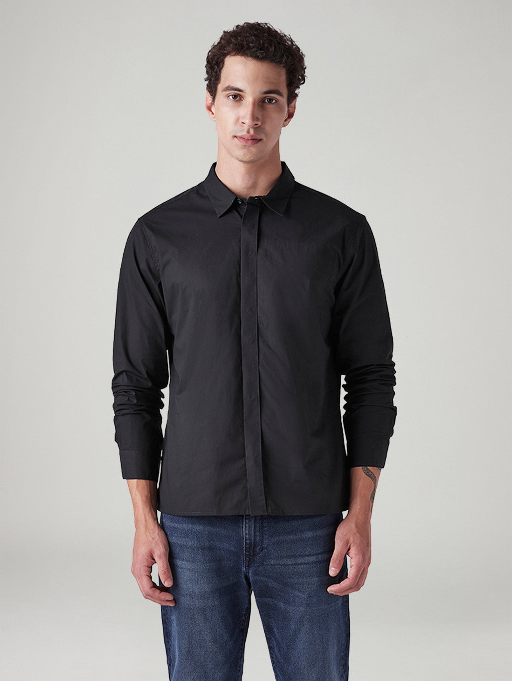 Men's Solid Slim Fit Shirt - Front View