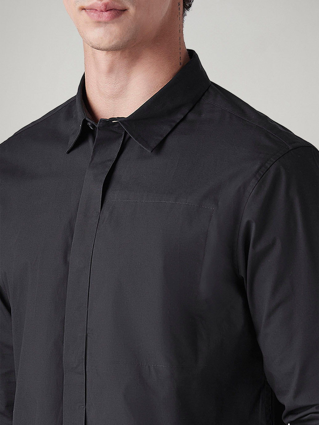 Men's Solid Slim Fit Shirt - 20 View