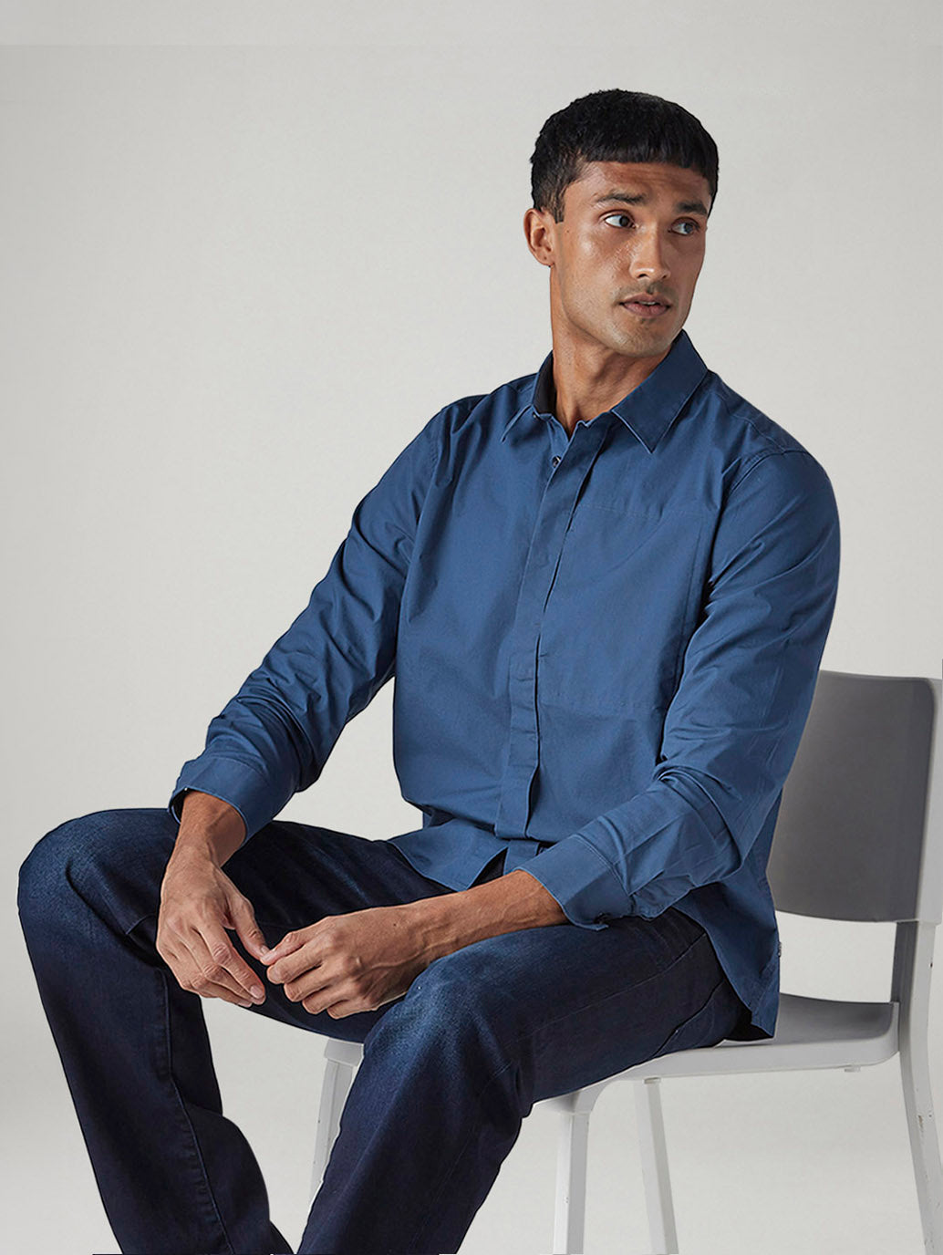 Men's Solid Slim Fit Redloop Poplin Shirt