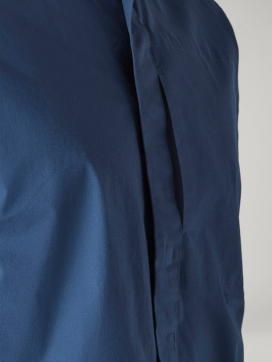 Men's Solid Slim Fit Redloop Poplin Shirt - 20 View