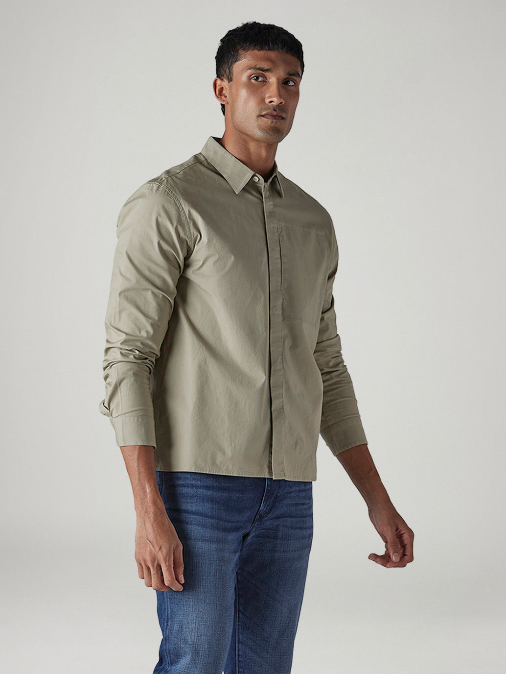 Men's Redloop Solid Slim Fit Poplin Shirt - Side View