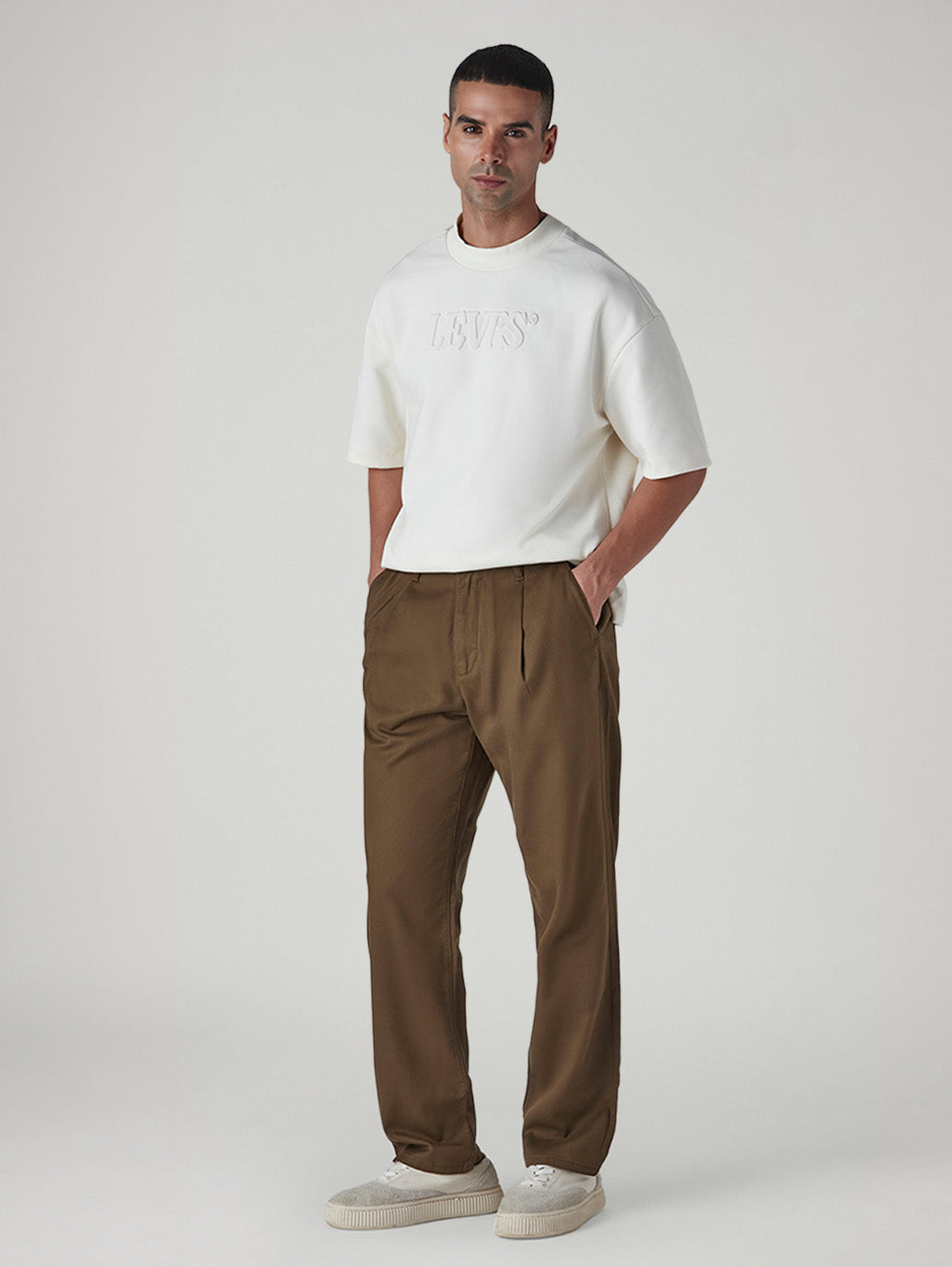 Men's Loose Straight Fit Mid Rise Chinos