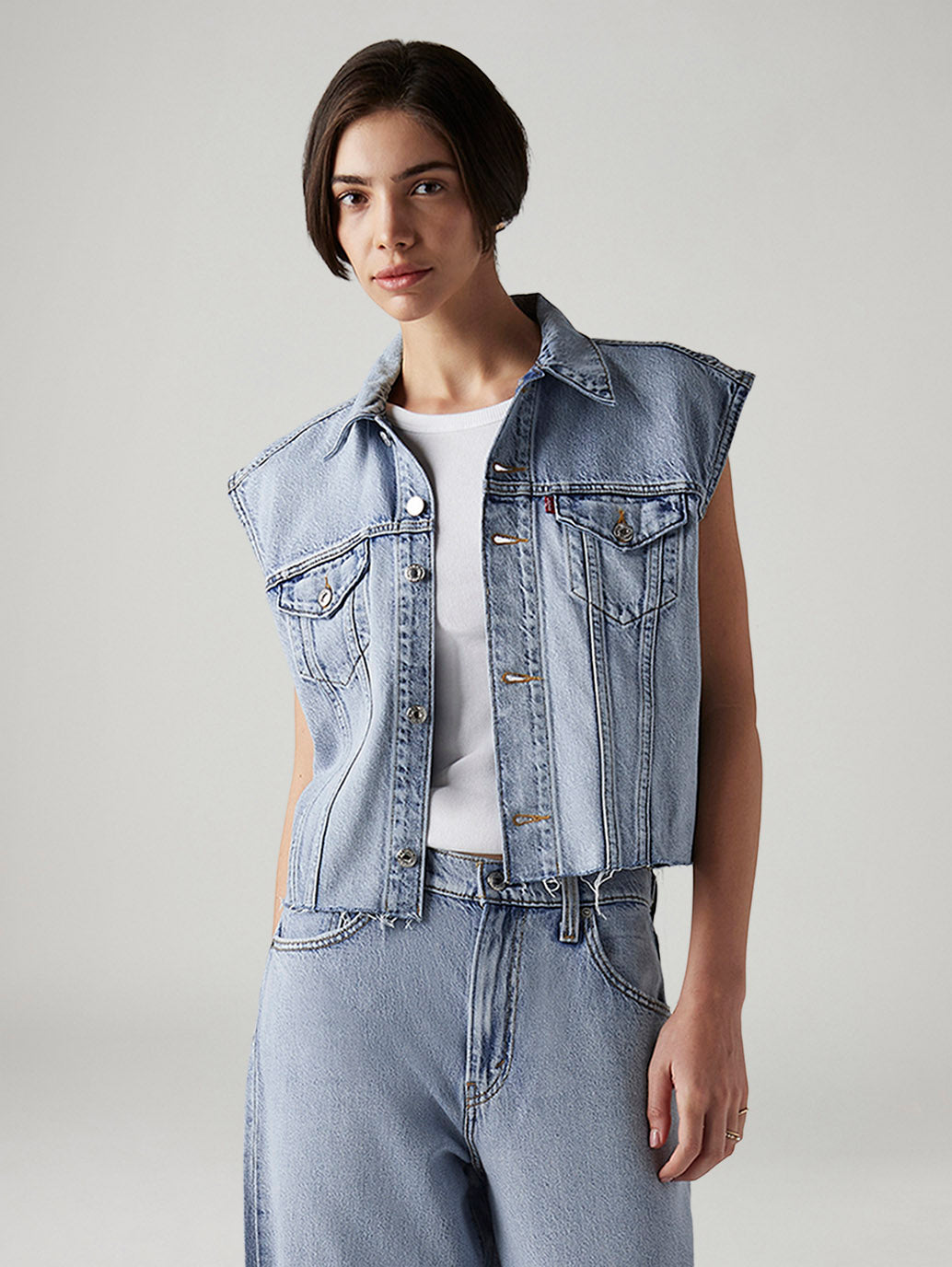 Women's Solid Regular Fit Jacket - Styleshot View