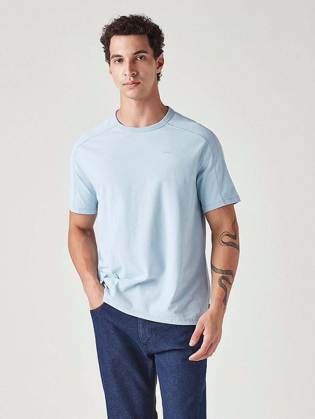 Men's Solid Regular Fit Commuter T-Shirt - Styleshot View