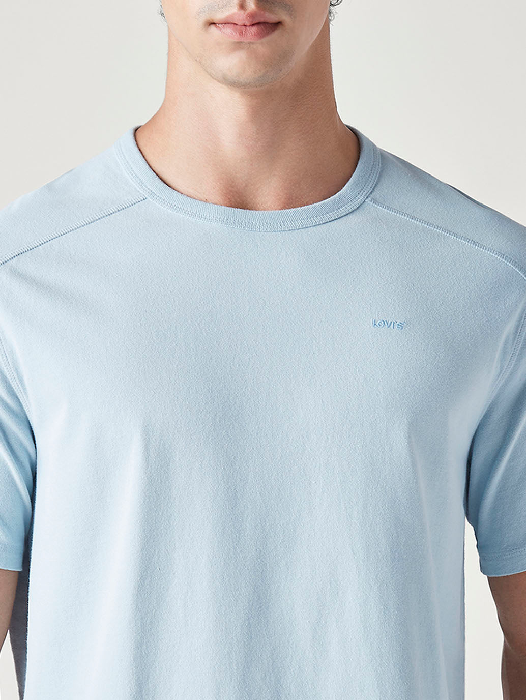 Men's Solid Regular Fit Commuter T-Shirt - 20 View