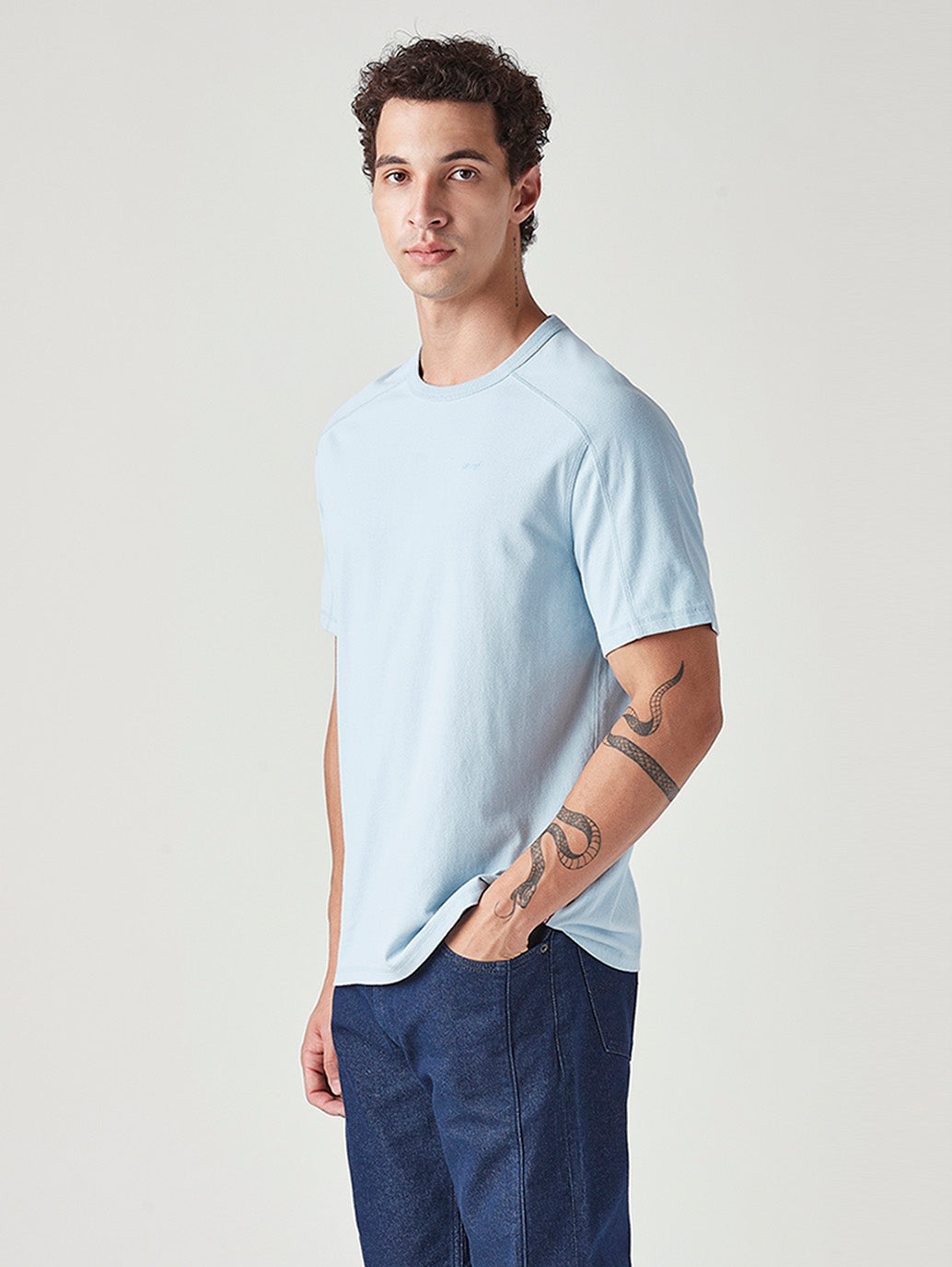 Men's Solid Regular Fit Commuter T-Shirt - Side View