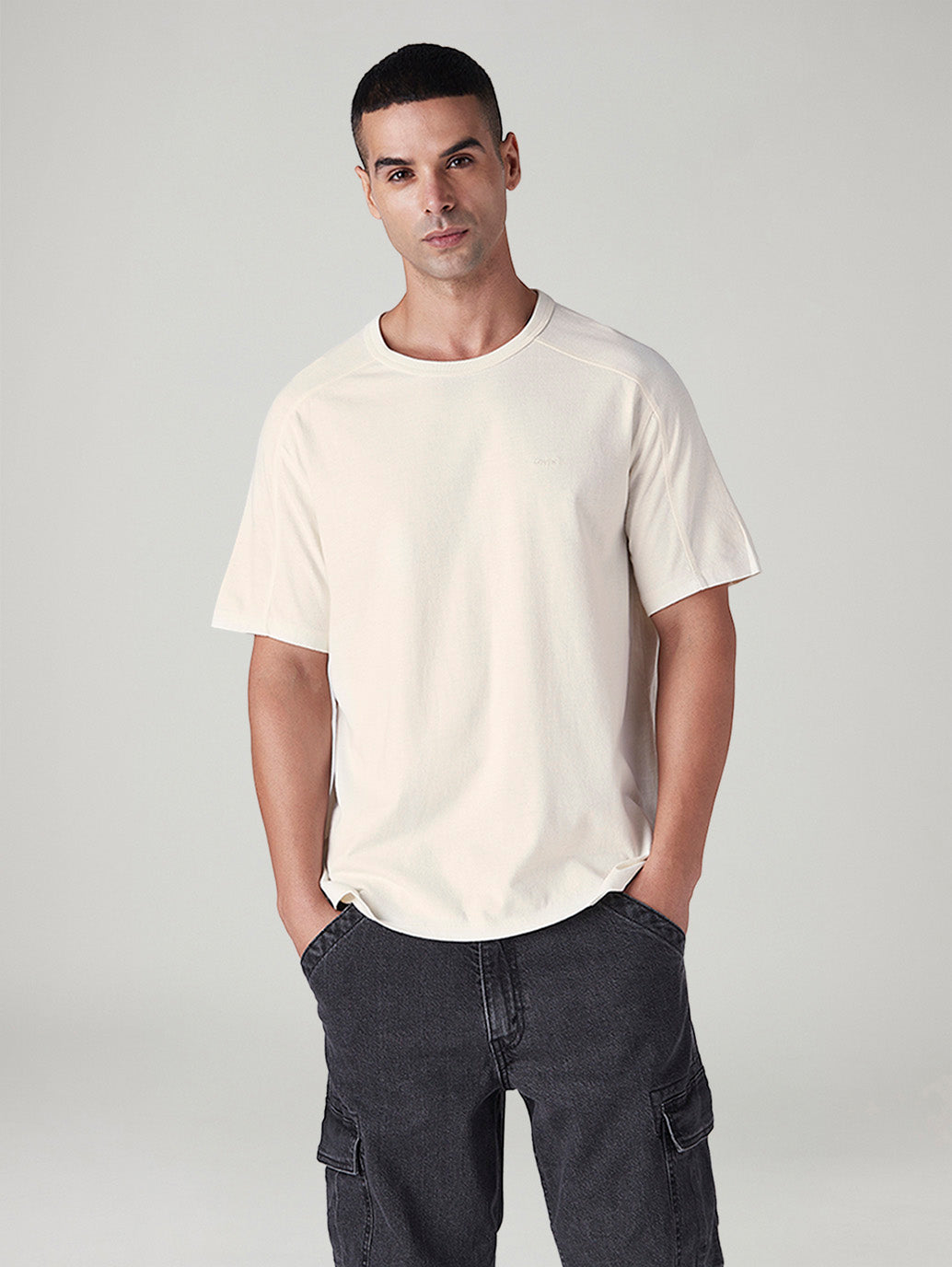 Men's Solid Regular Fit Jersey T-Shirt - Front View