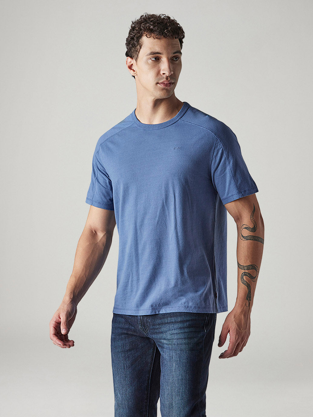 Men's Solid Regular Fit Jersey T-Shirt - Side View
