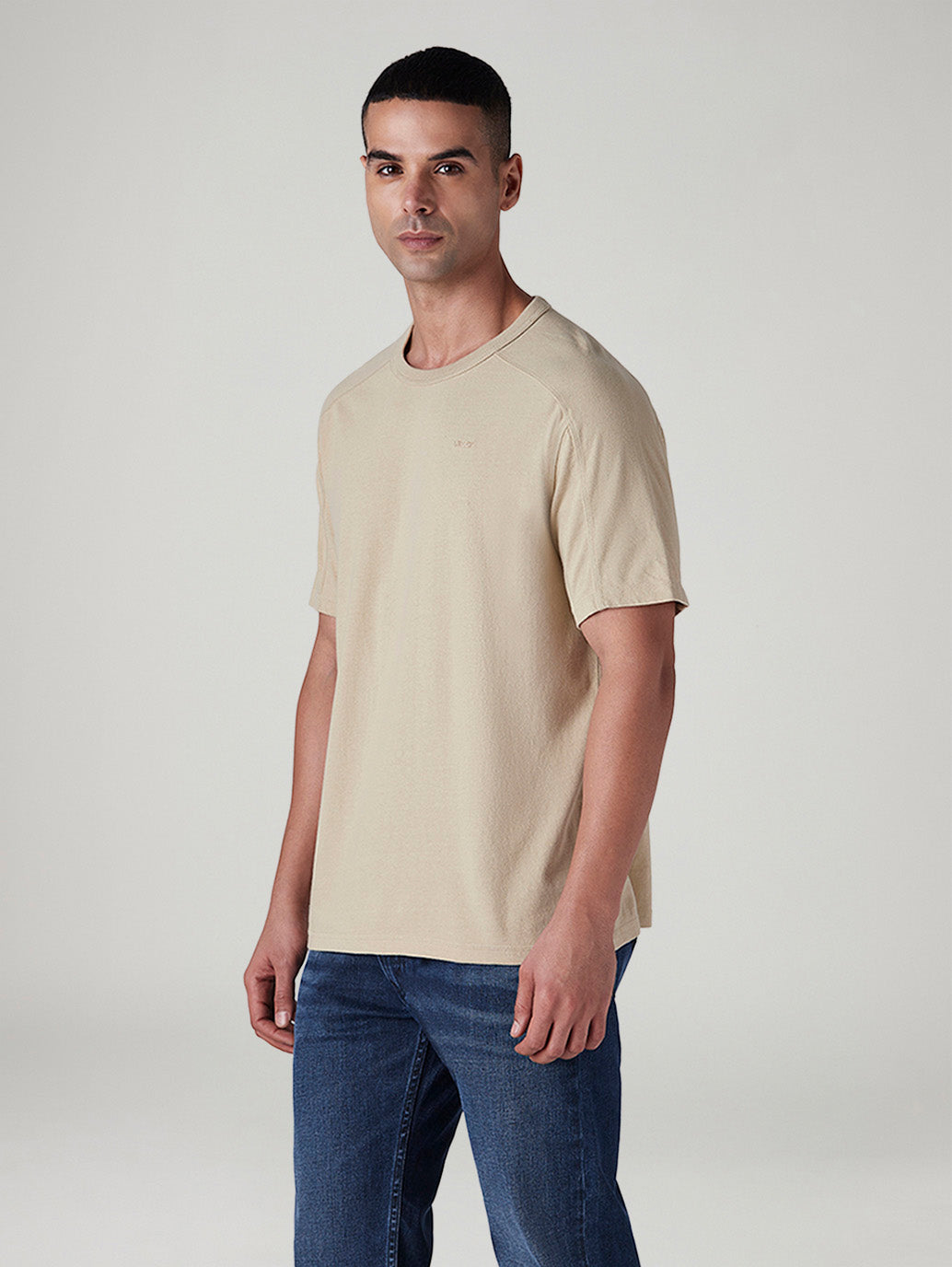 Men's Solid Regular Fit Jersey T-Shirt - Side View