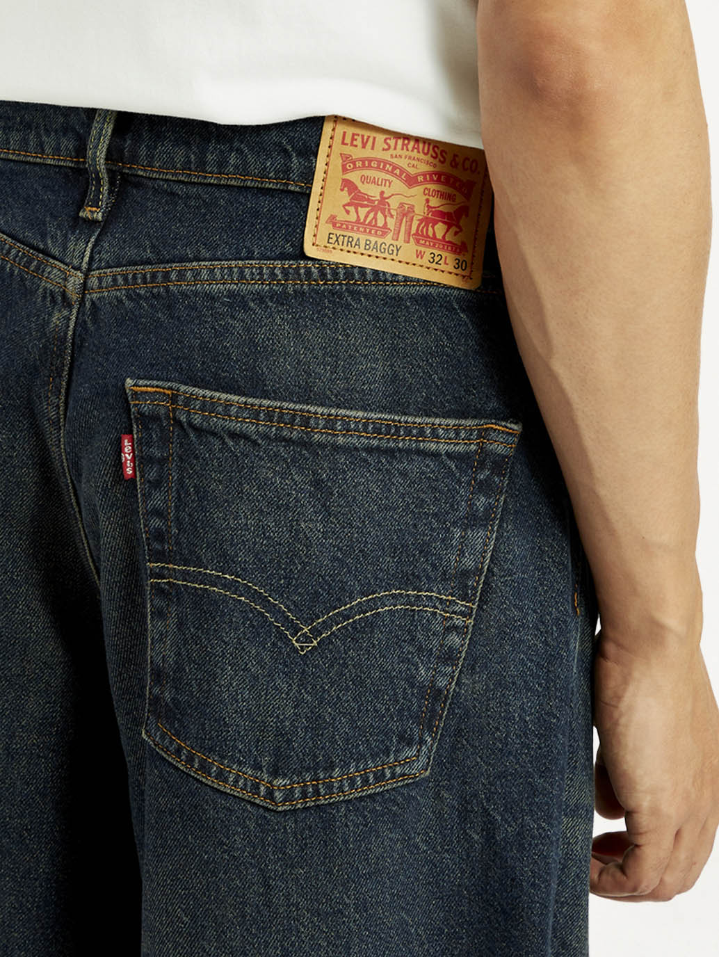 Men's Dark Blue Extra Baggy Loose Fit Mid Rise Jeans - Detail View