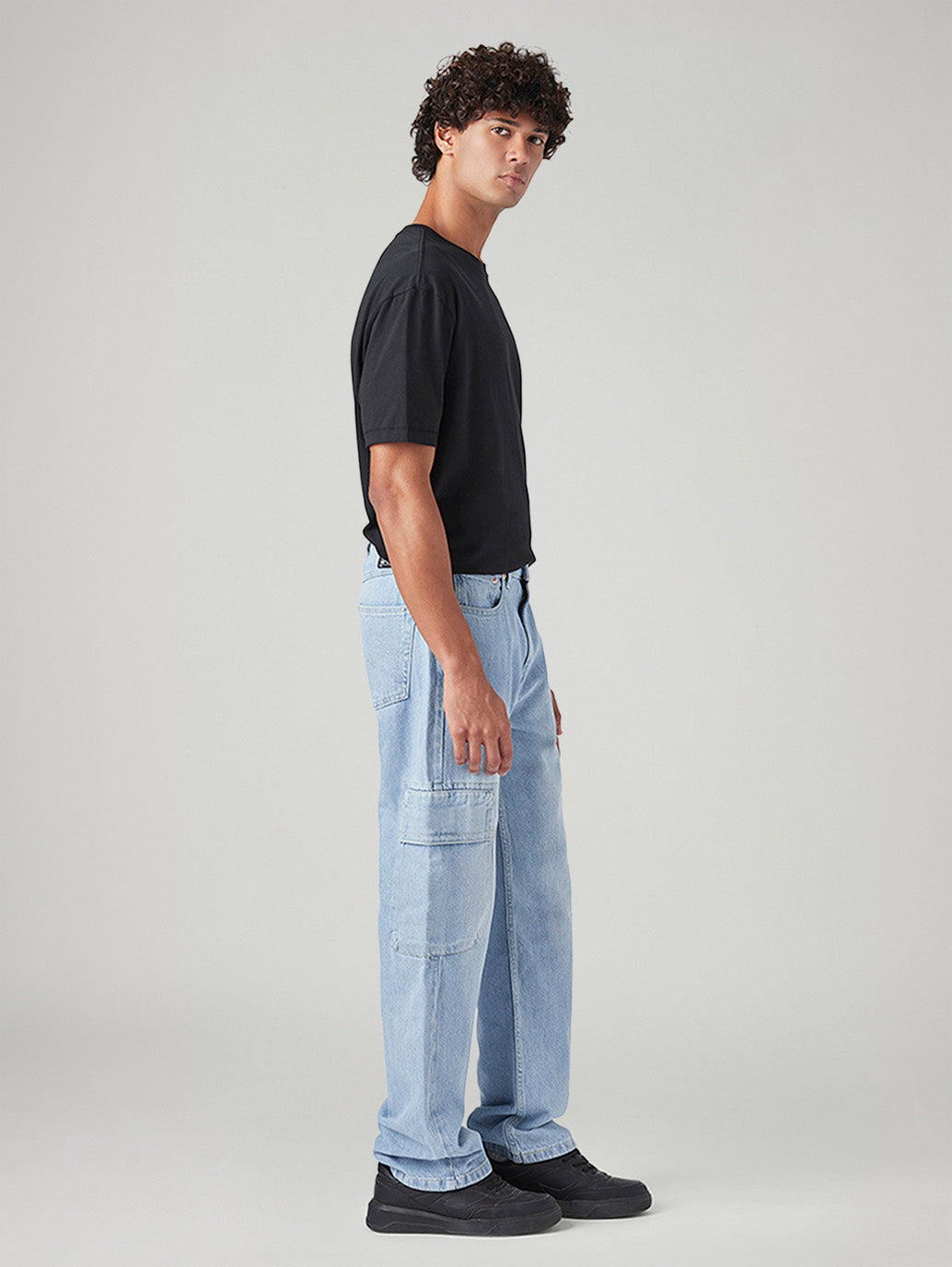 Men's 565 Light Blue Loose Fit Mid Rise Cargos - Side View