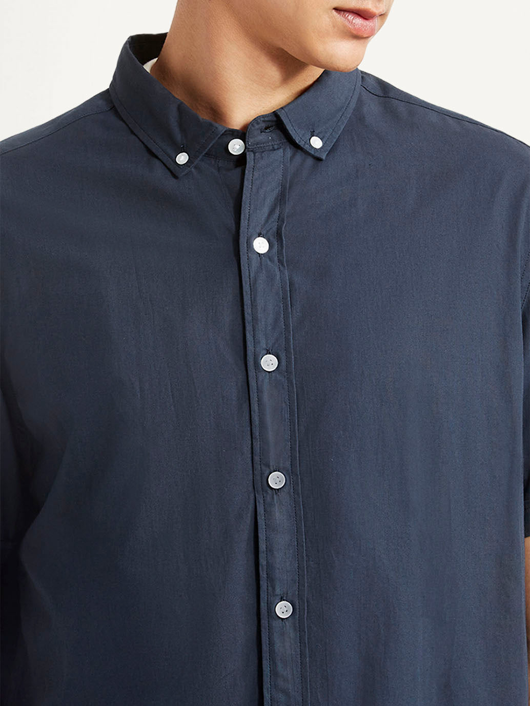 Men's Solid Navy Slim Fit Poplin Shirt - Detail View