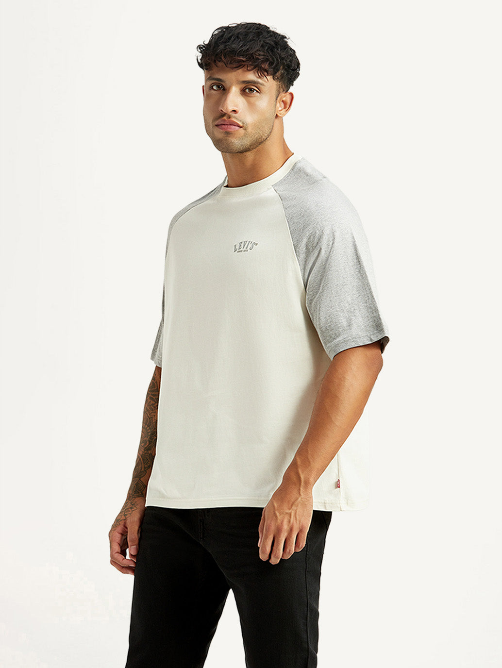 Men's Colorblock Off White Loose Fit T-shirt - Side View