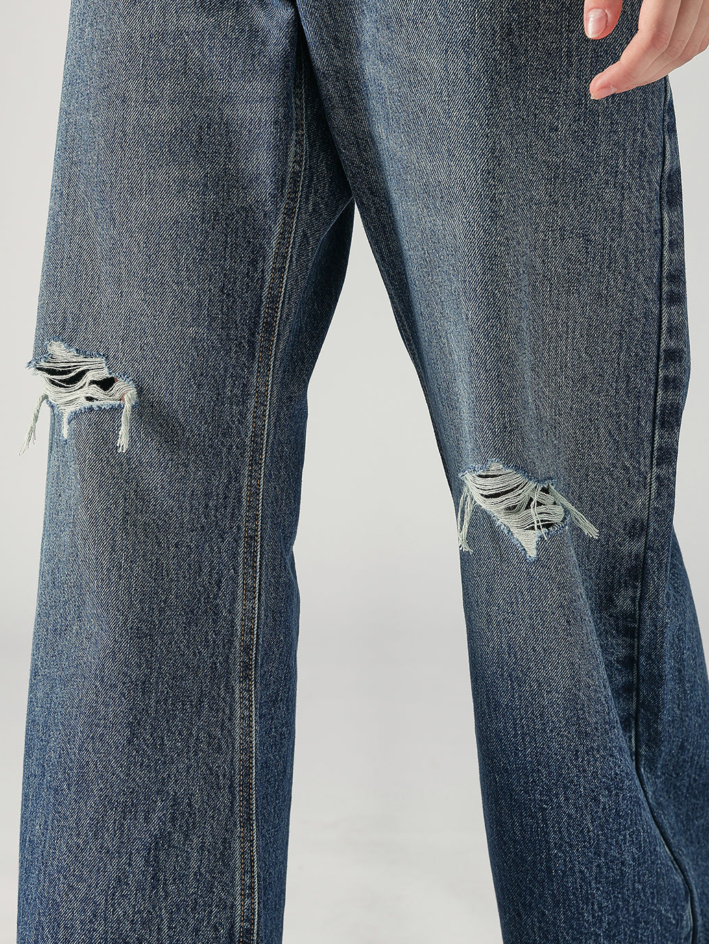 Women's Blue Loose Bootcut Fit Mid Rise Jeans - Detailshot2 View