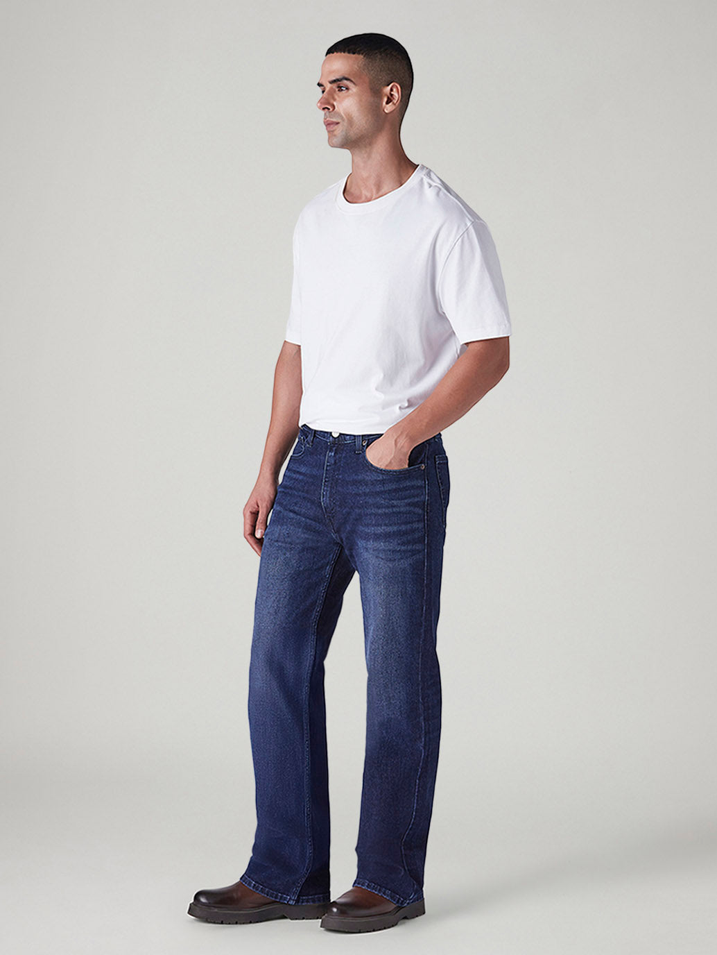 Men's 567 Indigo Bootcut Fit Mid Rise Kooltex Jeans - 20 View