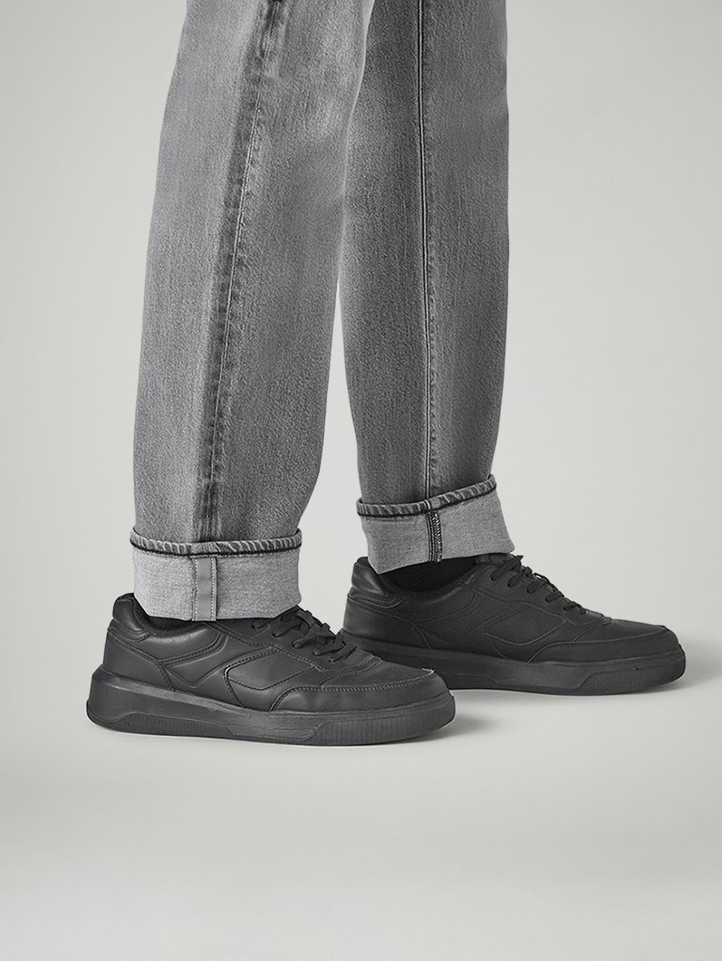 Men's 555 Grey Relaxed Straight Fit Mid Rise Commuter Jeans - Detail View