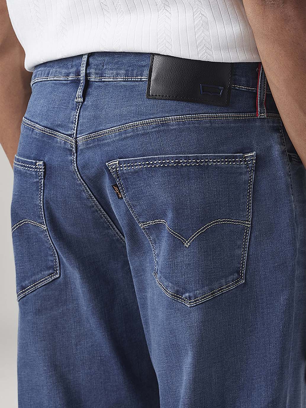 Men's 541 Blue Athletic Tapered Fit Mid Rise Redloop Jeans - Detail View