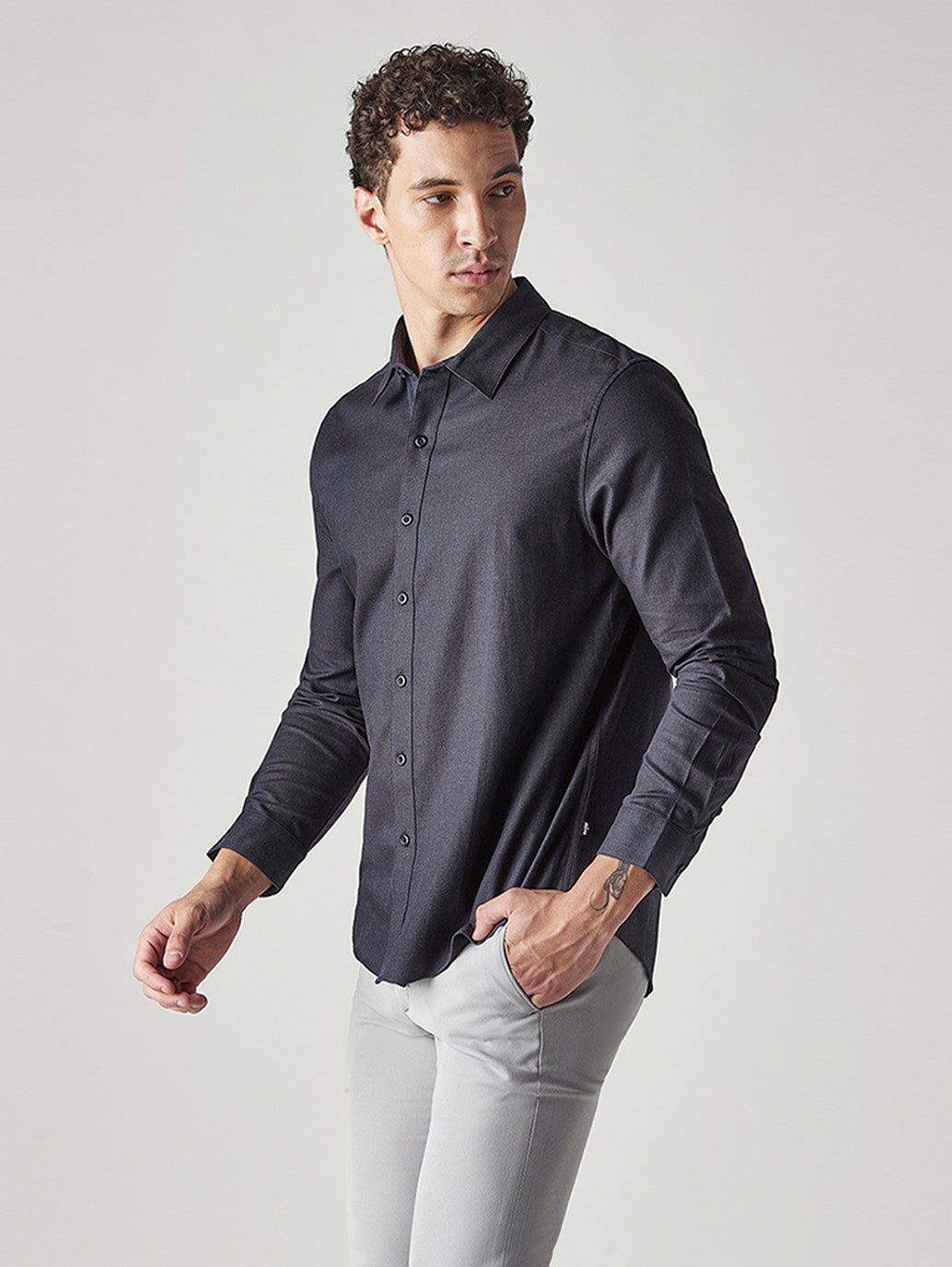 Men's Solid Slim Fit Oxford Redloop Shirt - Side View