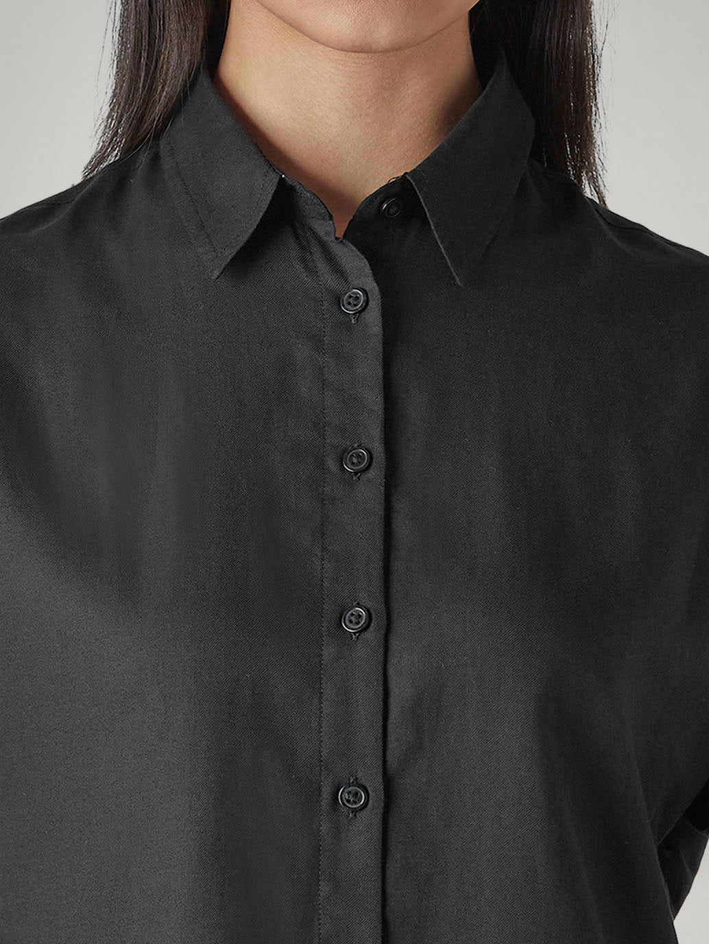 Women's Solid Regular Fit Poplin Easy Shirt - Detail View