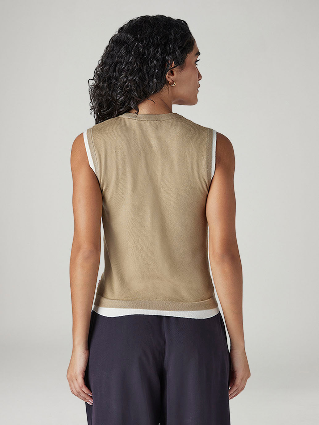Women's Solid Regular Fit Top - 20 View