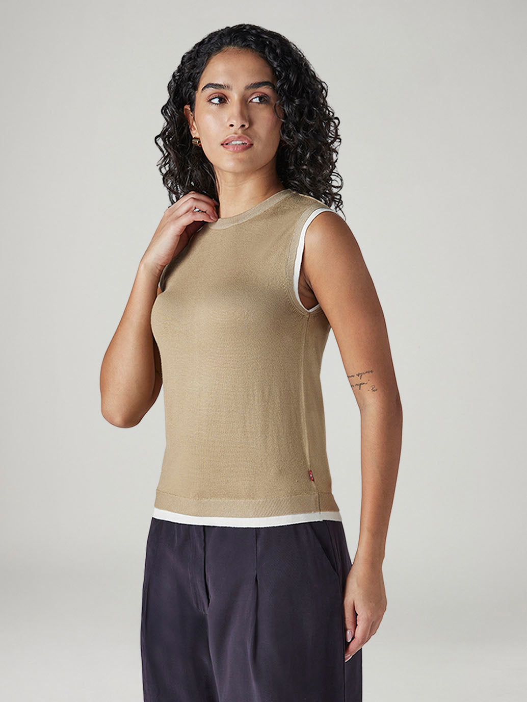 Women's Solid Regular Fit Top - 20 View