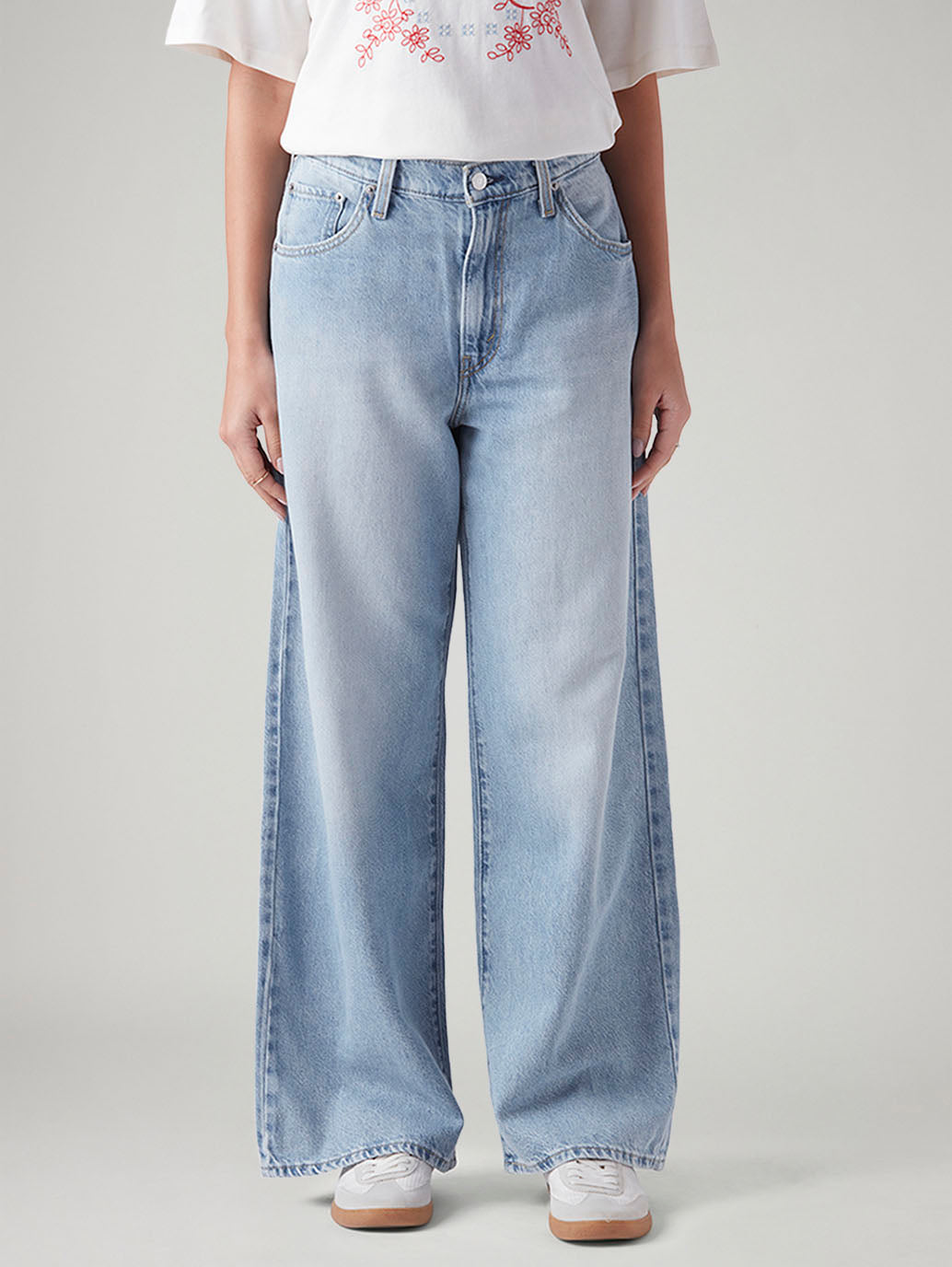 Women's Light Blue Wide Leg Fit High Rise Cinch Jeans - Front View