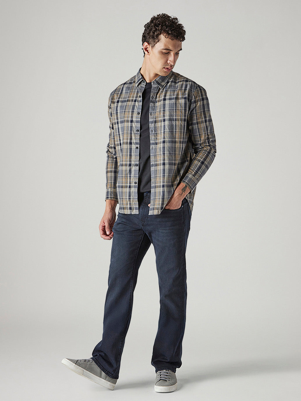 Men's Redloop 527 Navy Bootcut Fit Mid Rise Jeans - Styleshot View