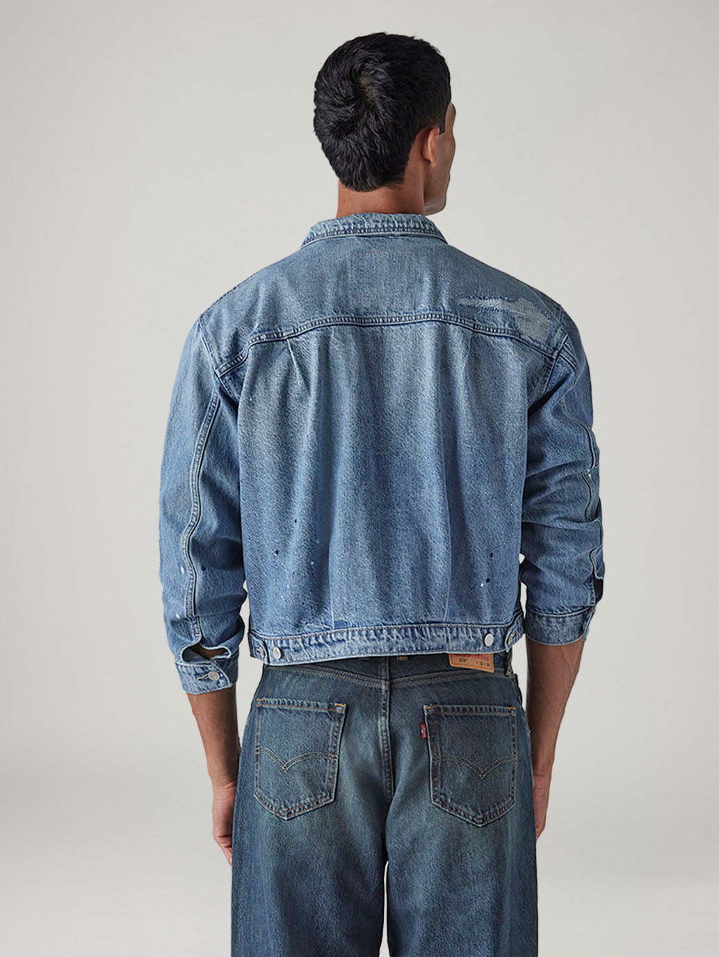 Men's Solid Regular Fit Denim Trucker Jacket - Back View