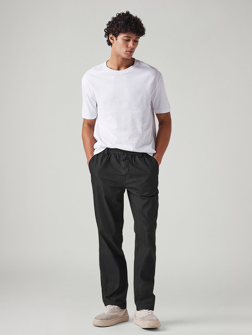 Men's Black Relaxed Straight Fit Mid Rise Chinos