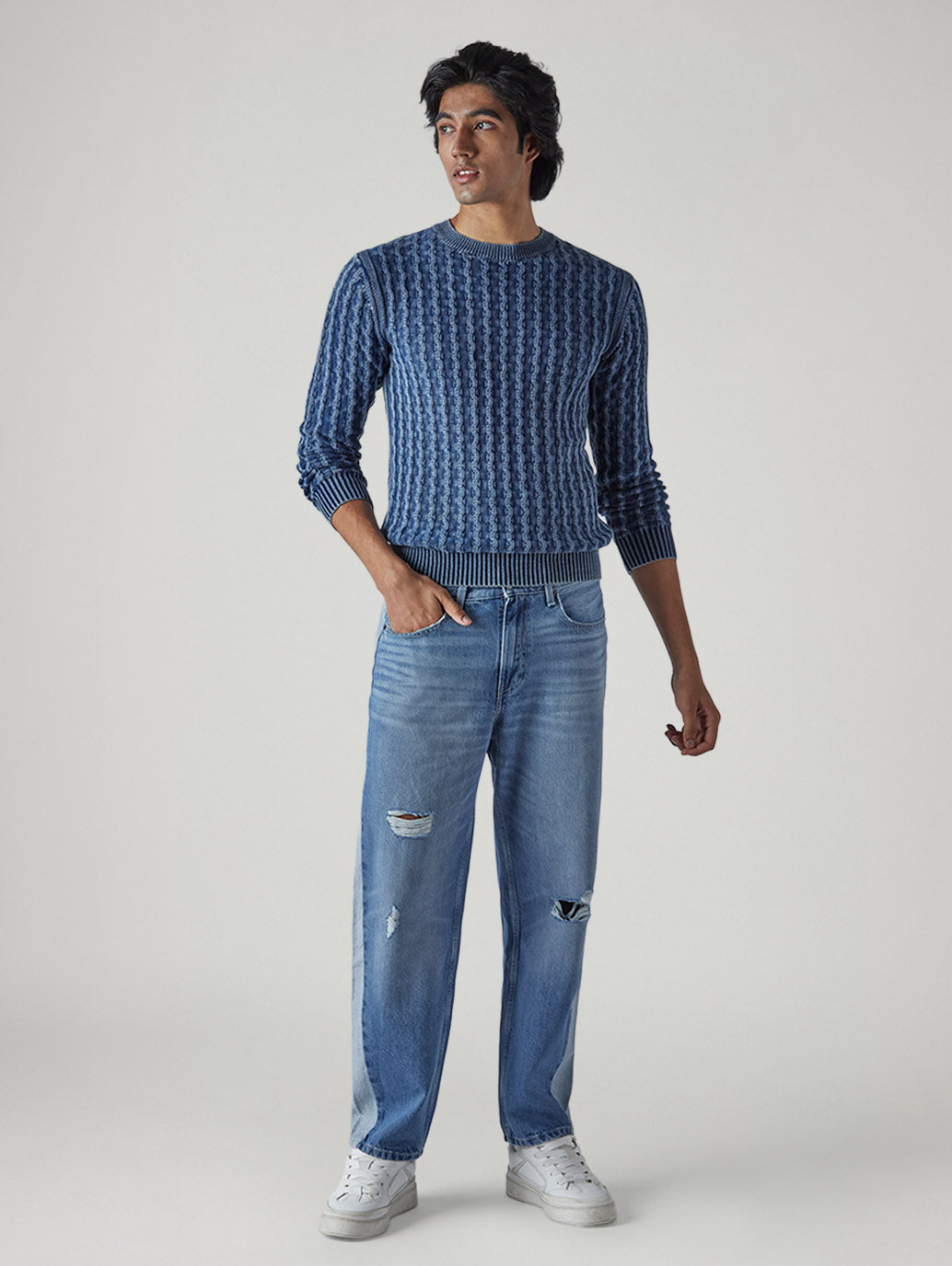 Men's 568 Light Indigo Loose Fit Mid Rise Jeans - Styleshot View