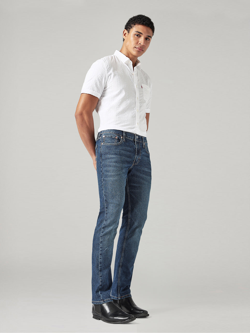 Men's 568 Dark Blue Loose Fit Mid Rise Jeans - Styleshot View