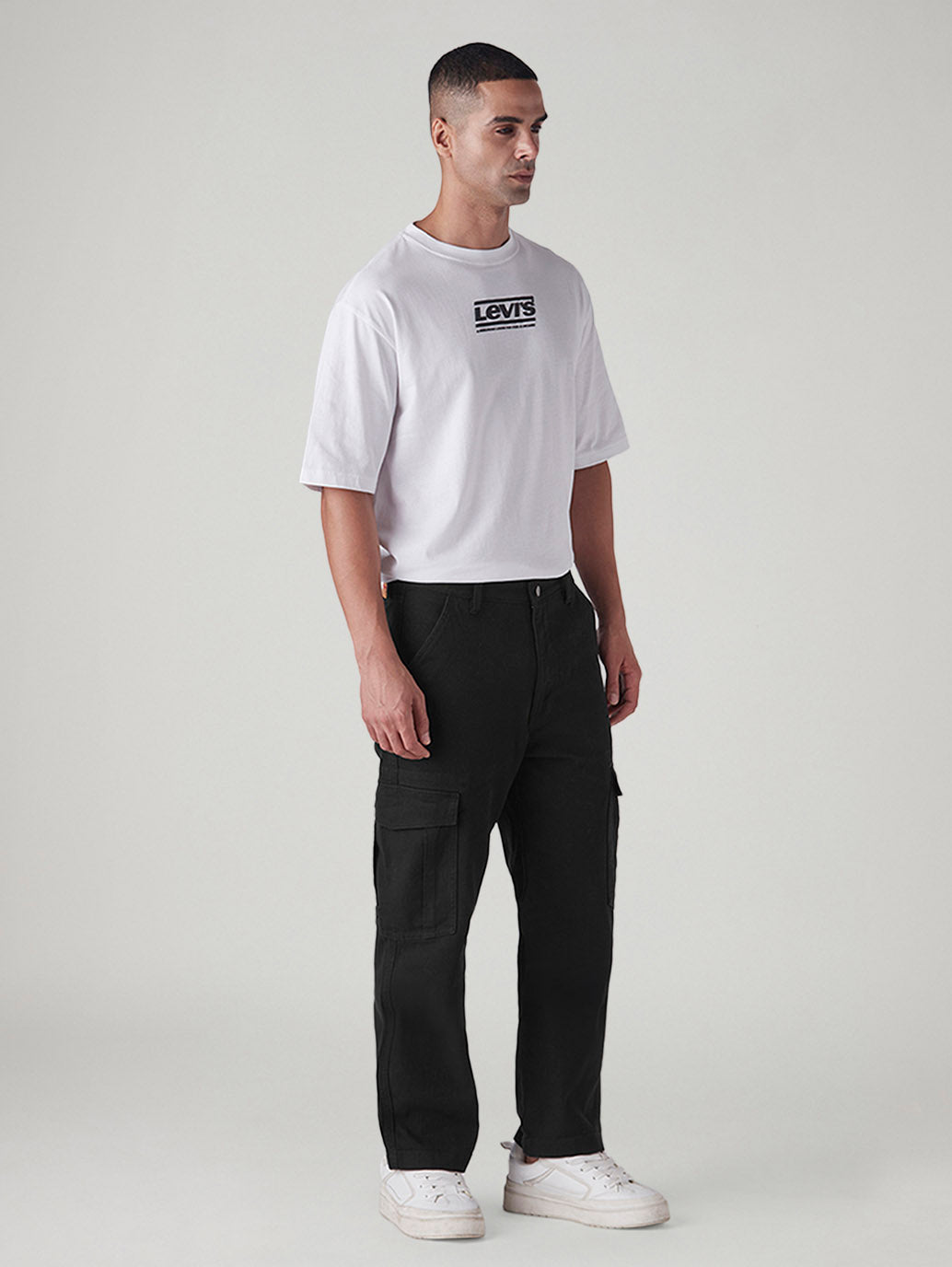 Men's 565 Black Loose Fit Mid Rise Cargos - Styleshot View
