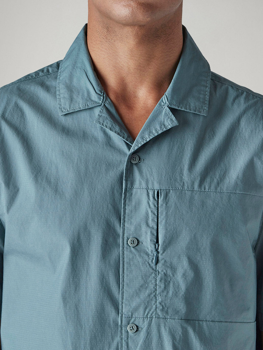 Men's Blue Solid Relaxed Fit Commuter Shirt - Detail View