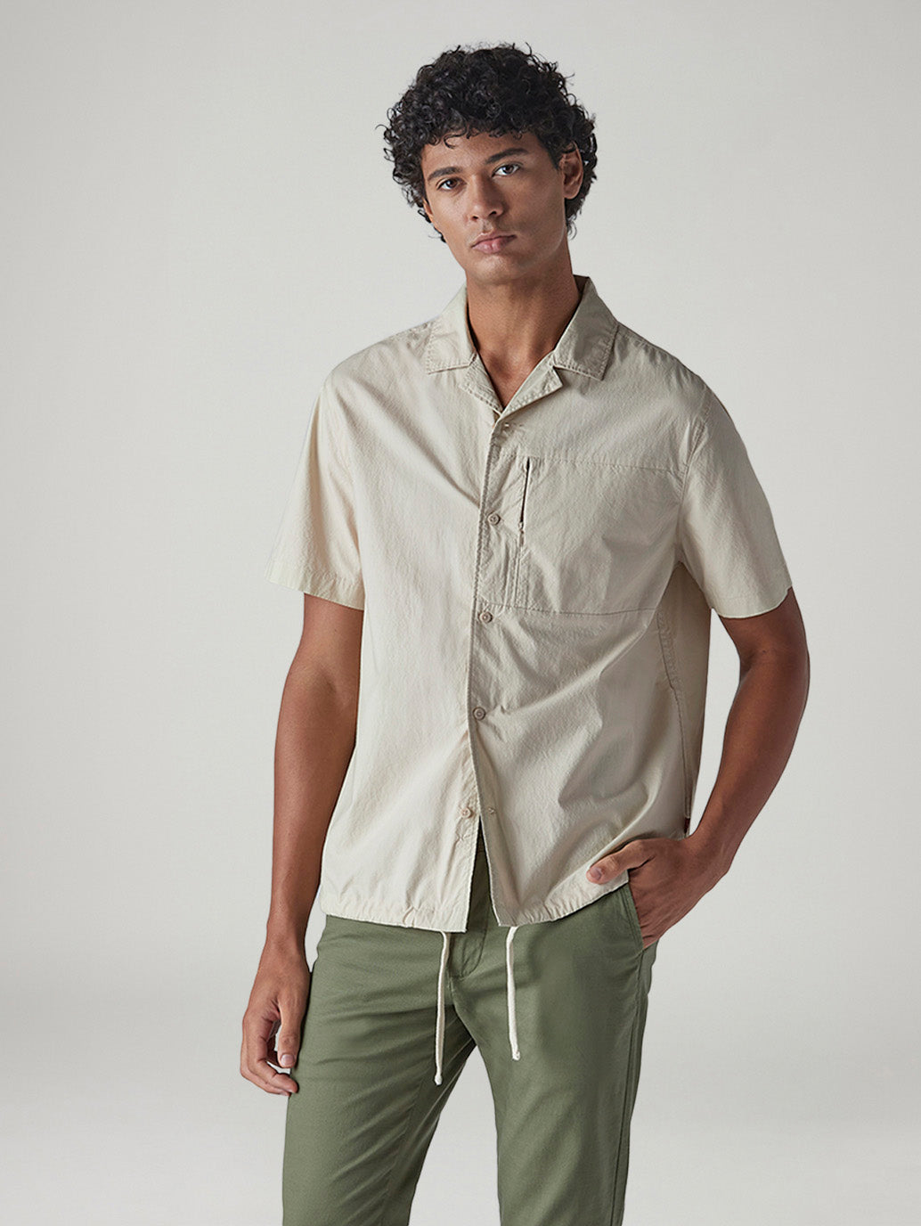 Men's Off White Solid Relaxed Fit Commuter Shirt