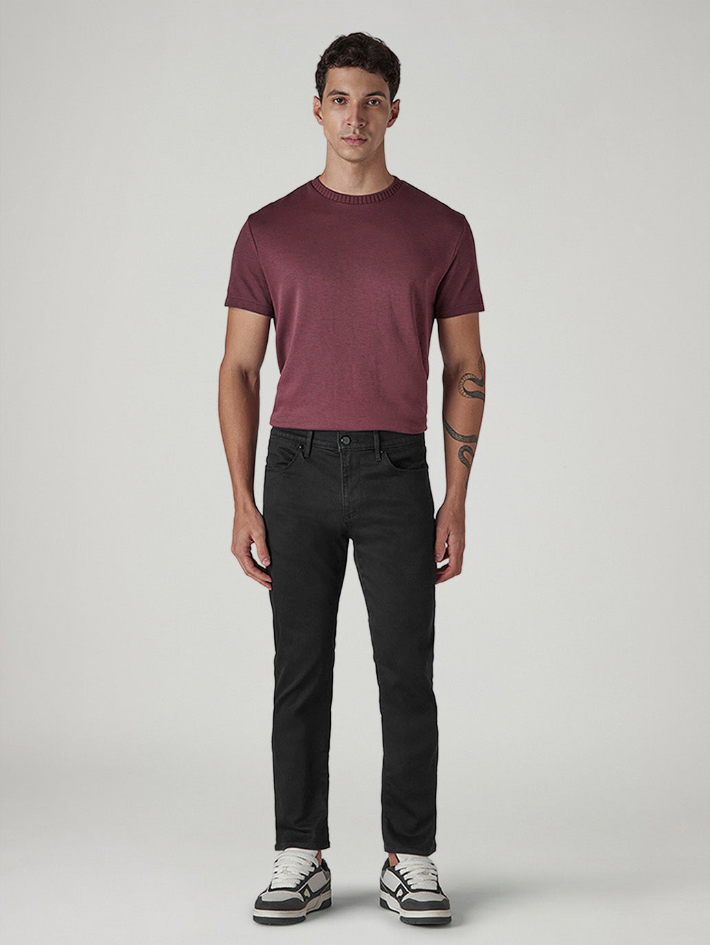 Men's 505 Black Straight Fit Mid Rise Redloop Jeans - Front View