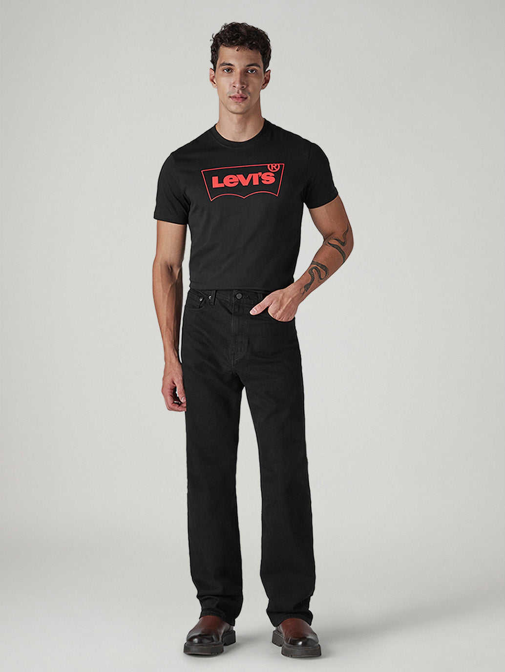 Men's 568 Mid Rise Loose Fit Cotton Stretch Blend Jeans