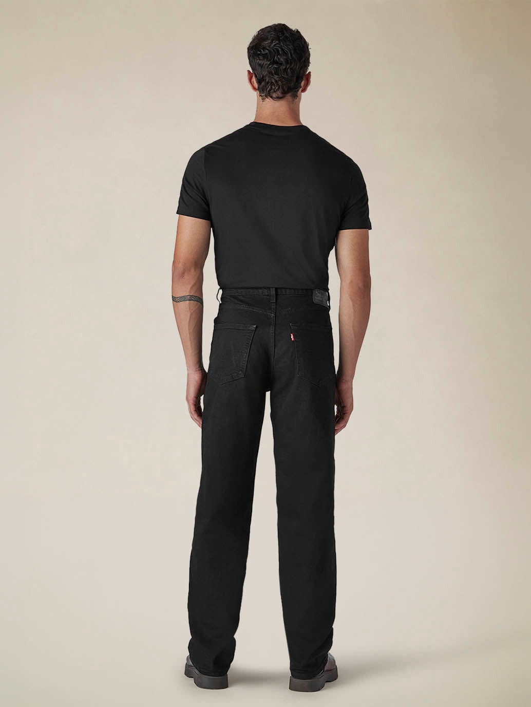 Men's 568 Mid Rise Loose Fit Cotton Stretch Blend Jeans - Back View